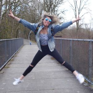 Meet your Posher, Ashley